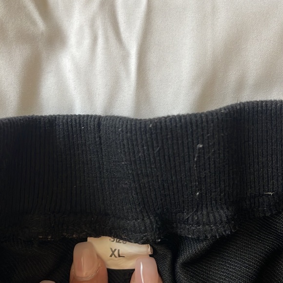 Black sweat shorts Xl - Picture 4 of 5